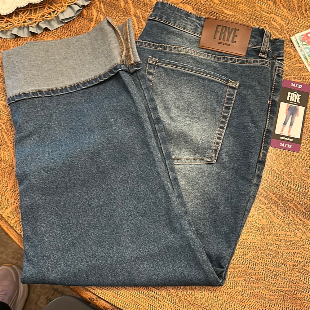 FRYE women’s 14 cuffed cropped capri jeans NWT